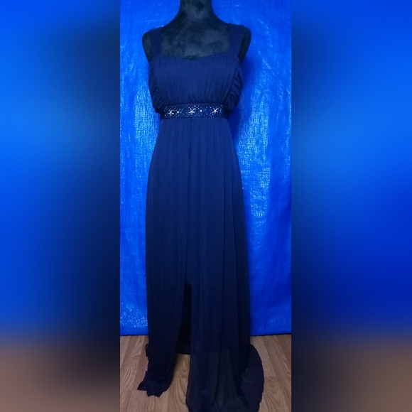 Dark blue Prom dress 👗 - Picture 2 of 6